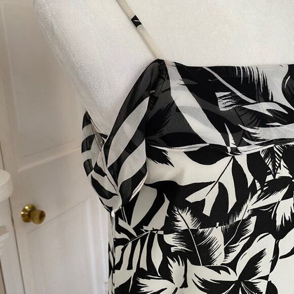 Express Tank Top Cold Shoulder Floral Black White Top SZ XS - Picture 5 of 11